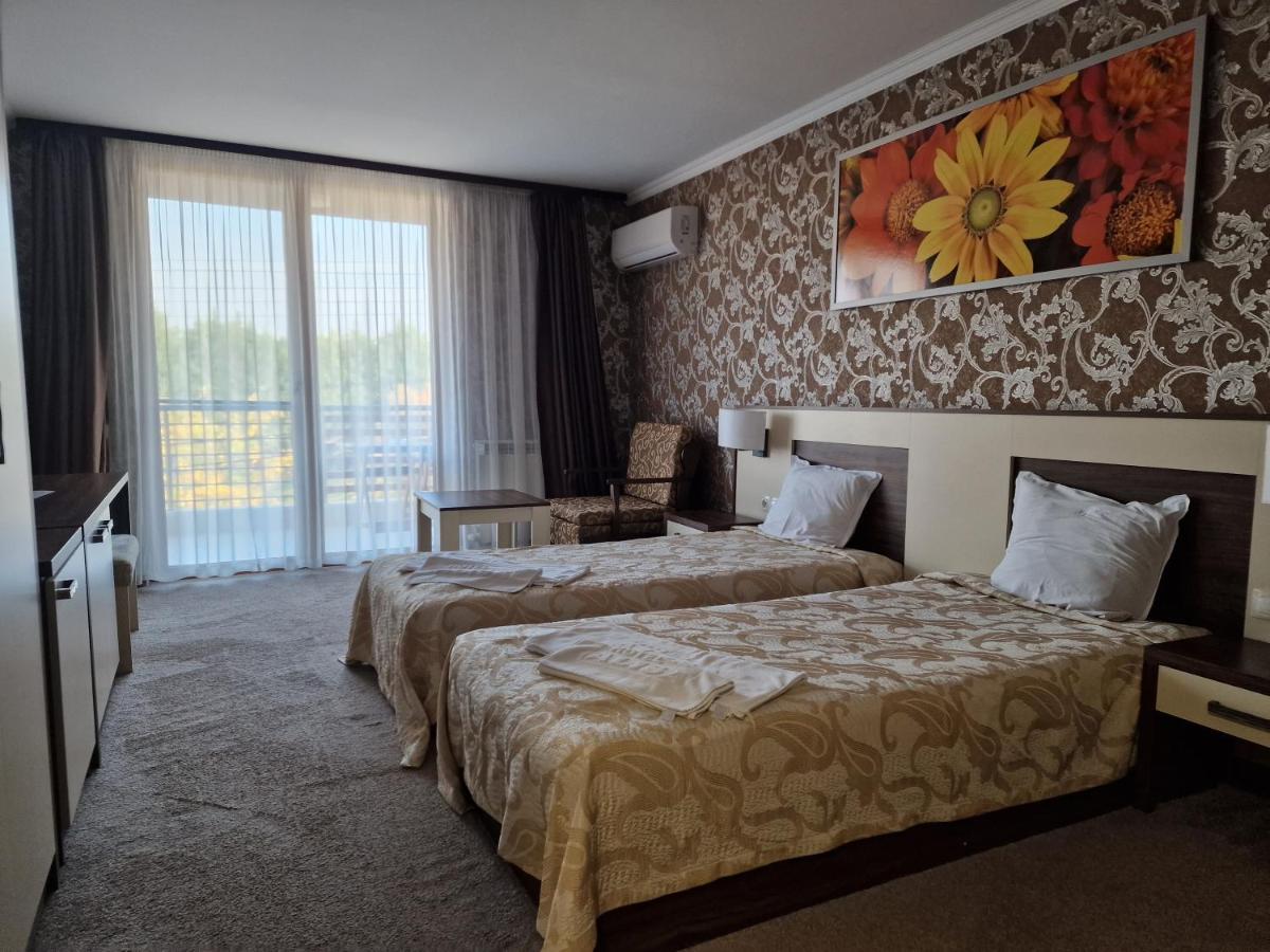 Hotel Alisa Павел-Баня Екстер'єр фото